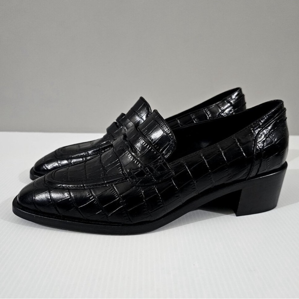 Aquatalia Riya Penny Loafer Croc Embossed Womens
Black Leather Shoe Size 8